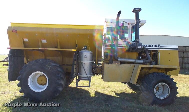 image for item DA6954 1999 Ag-Chem TerraGator 1844 self-propelled applicator