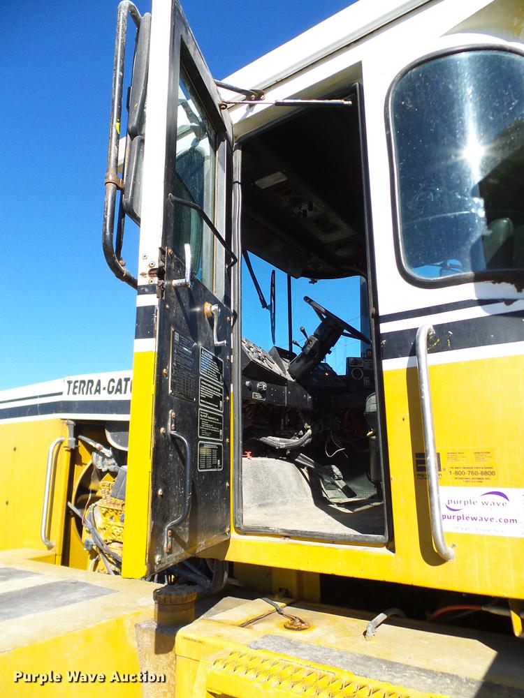 image for item DA6954 1999 Ag-Chem TerraGator 1844 self-propelled applicator