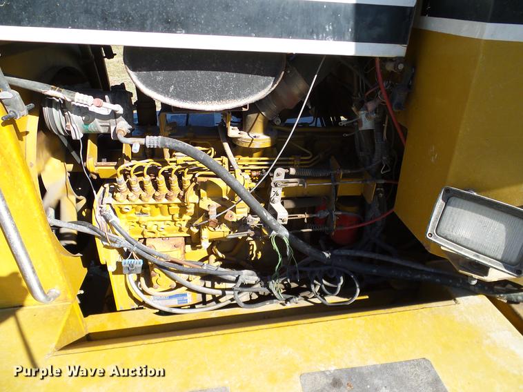 image for item DA6954 1999 Ag-Chem TerraGator 1844 self-propelled applicator