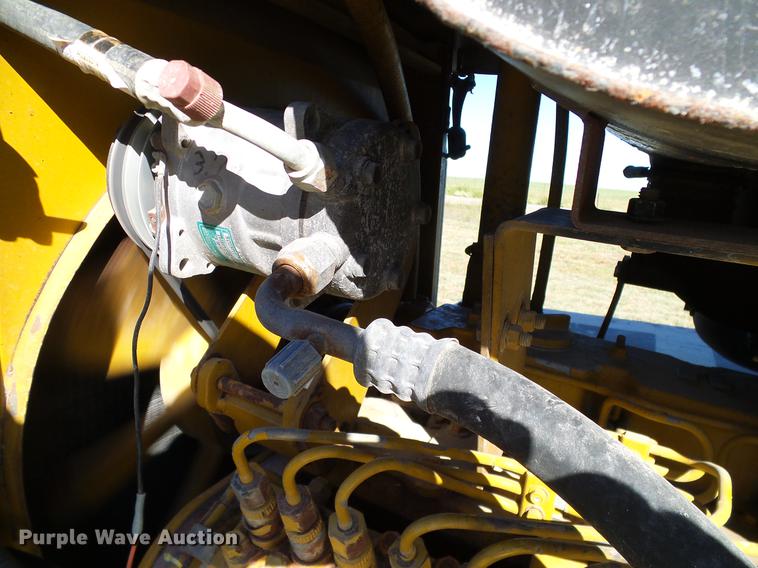 image for item DA6954 1999 Ag-Chem TerraGator 1844 self-propelled applicator