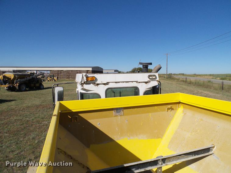 image for item DA6954 1999 Ag-Chem TerraGator 1844 self-propelled applicator