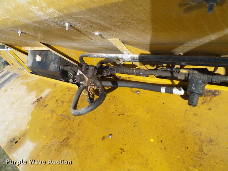 image for item DA6954 1999 Ag-Chem TerraGator 1844 self-propelled applicator