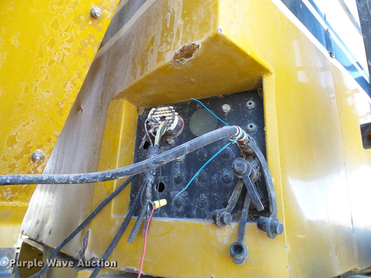 image for item DA6954 1999 Ag-Chem TerraGator 1844 self-propelled applicator