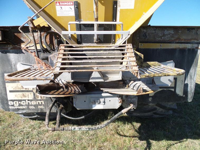 image for item DA6954 1999 Ag-Chem TerraGator 1844 self-propelled applicator