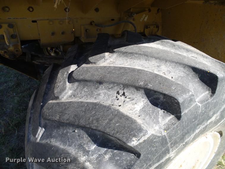 image for item DA6954 1999 Ag-Chem TerraGator 1844 self-propelled applicator