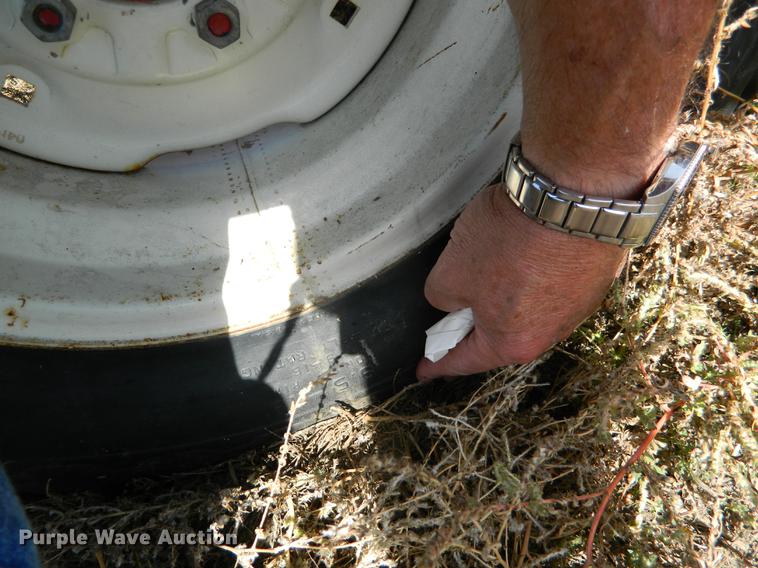 image for item DB1158 International 715 combine