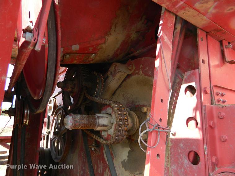 image for item DB1158 International 715 combine