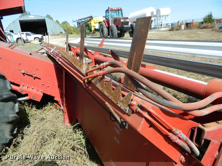 image for item DB1158 International 715 combine