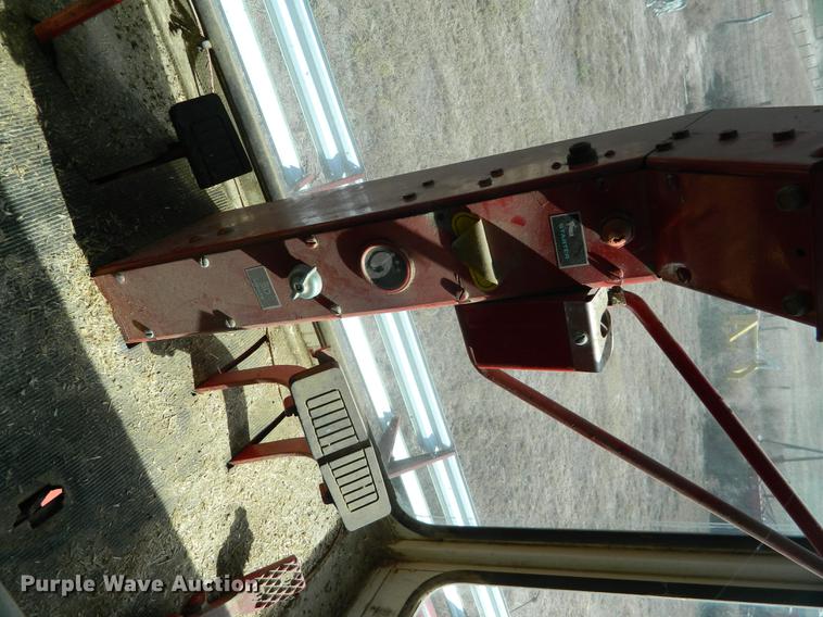 image for item DB1158 International 715 combine