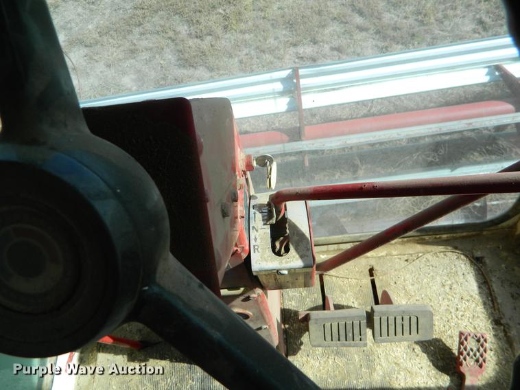 image for item DB1158 International 715 combine