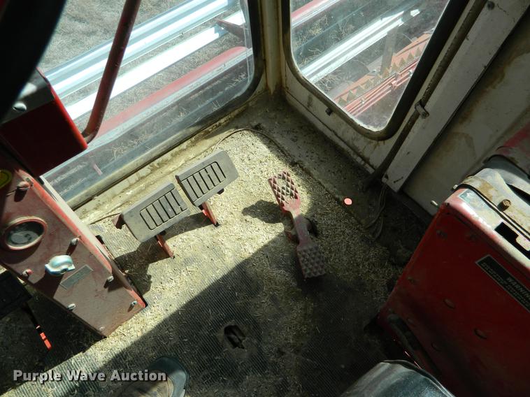 image for item DB1158 International 715 combine