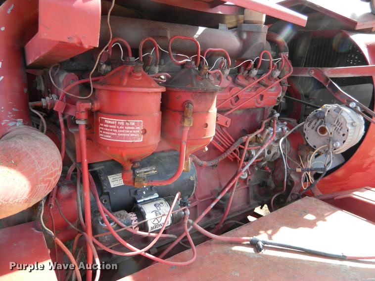 image for item DB1158 International 715 combine