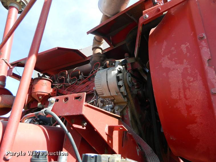 image for item DB1158 International 715 combine