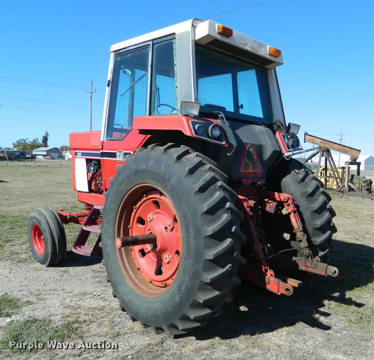image for item DB1159 1978 International 1086 tractor