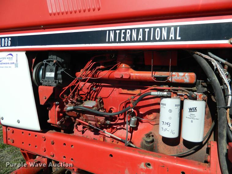image for item DB1159 1978 International 1086 tractor