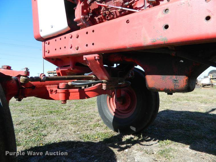 image for item DB1159 1978 International 1086 tractor