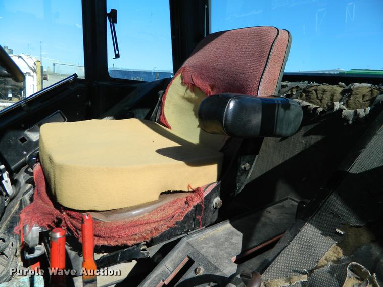 image for item DB1159 1978 International 1086 tractor