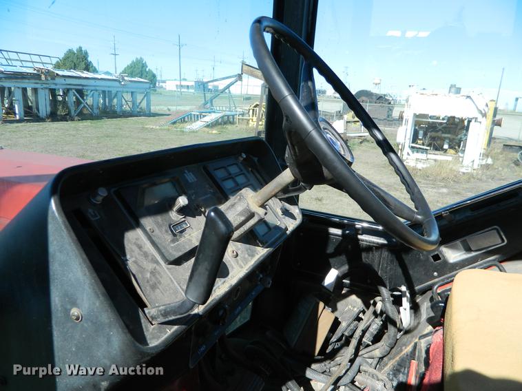 image for item DB1159 1978 International 1086 tractor