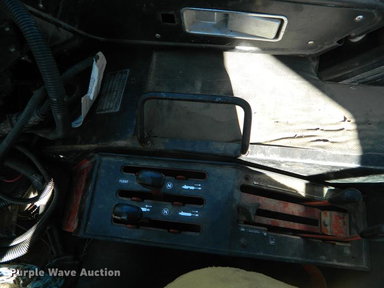 image for item DB1159 1978 International 1086 tractor