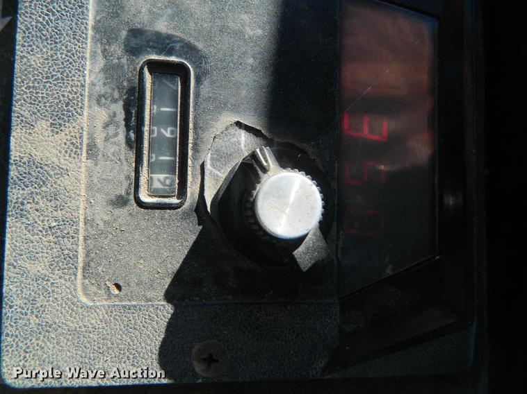 image for item DB1159 1978 International 1086 tractor