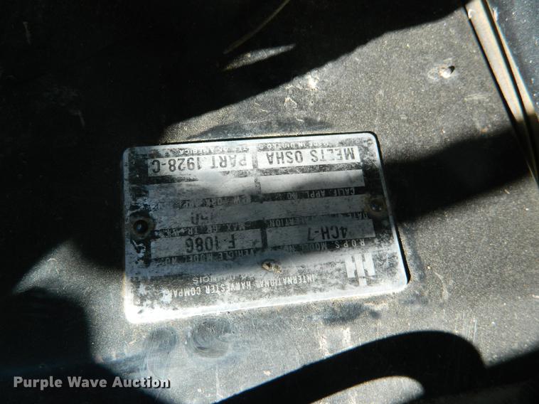 image for item DB1159 1978 International 1086 tractor