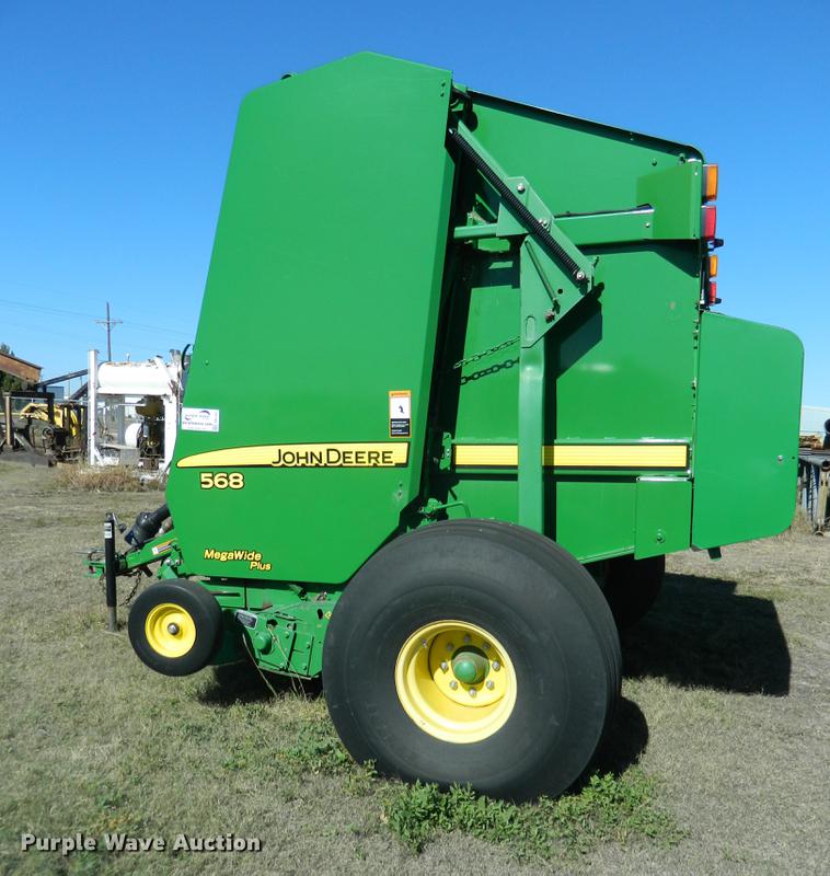 image for item DB1161 2011 John Deere 568 round baler