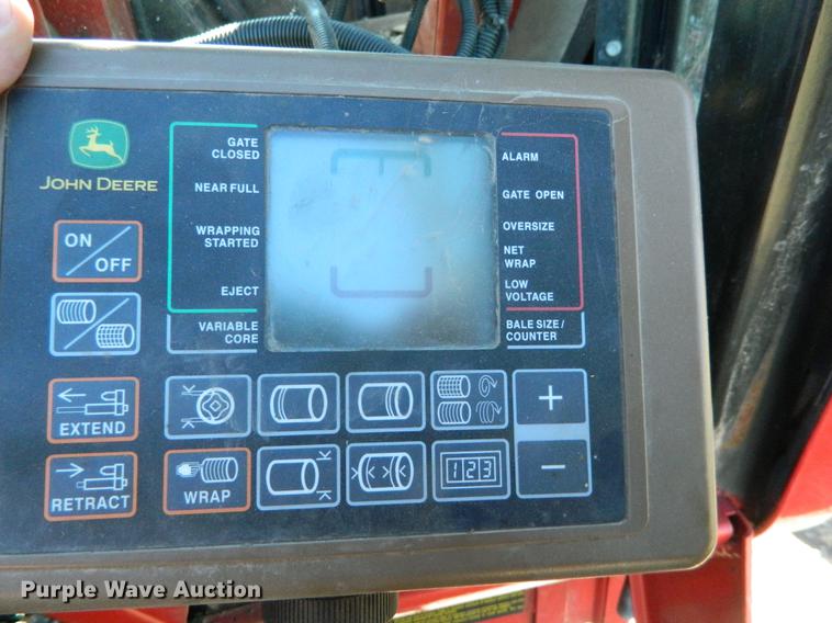 image for item DB1161 2011 John Deere 568 round baler