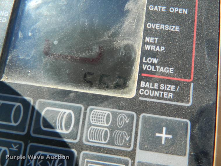 image for item DB1161 2011 John Deere 568 round baler