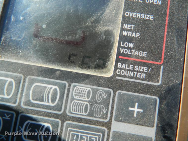 image for item DB1161 2011 John Deere 568 round baler