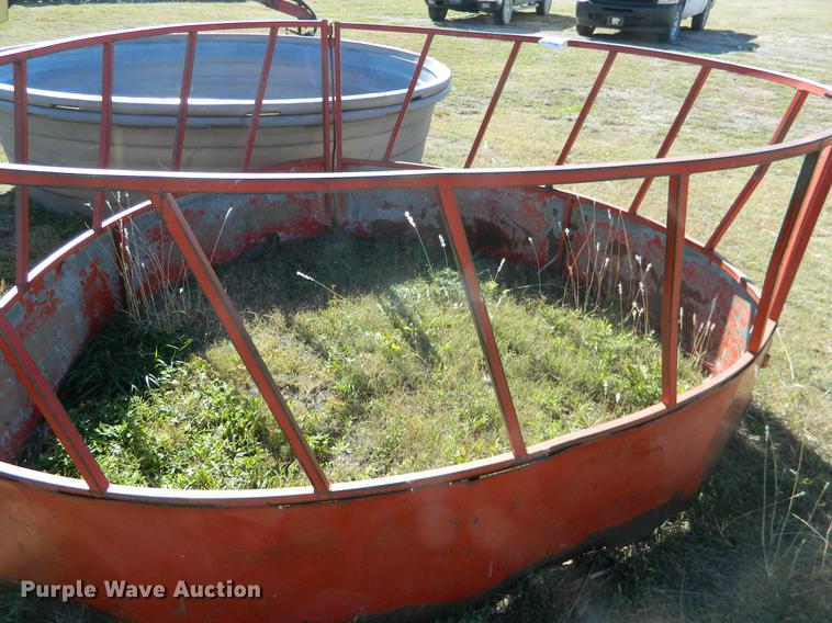 image for item DB1162 (2) round bale feeders