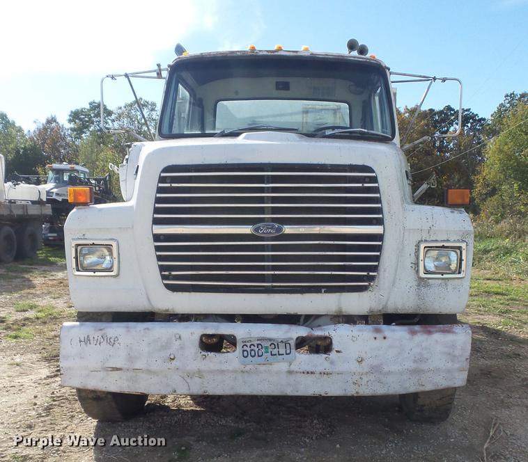 image for item DB6359 1991 Ford L8000 fertilizer tender truck