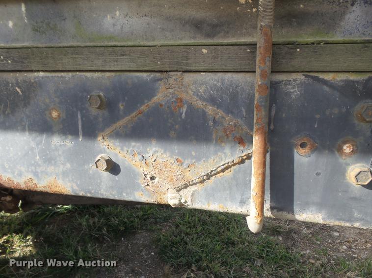 image for item DB6359 1991 Ford L8000 fertilizer tender truck