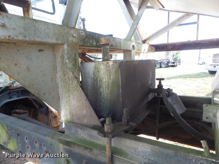 image for item DB6359 1991 Ford L8000 fertilizer tender truck