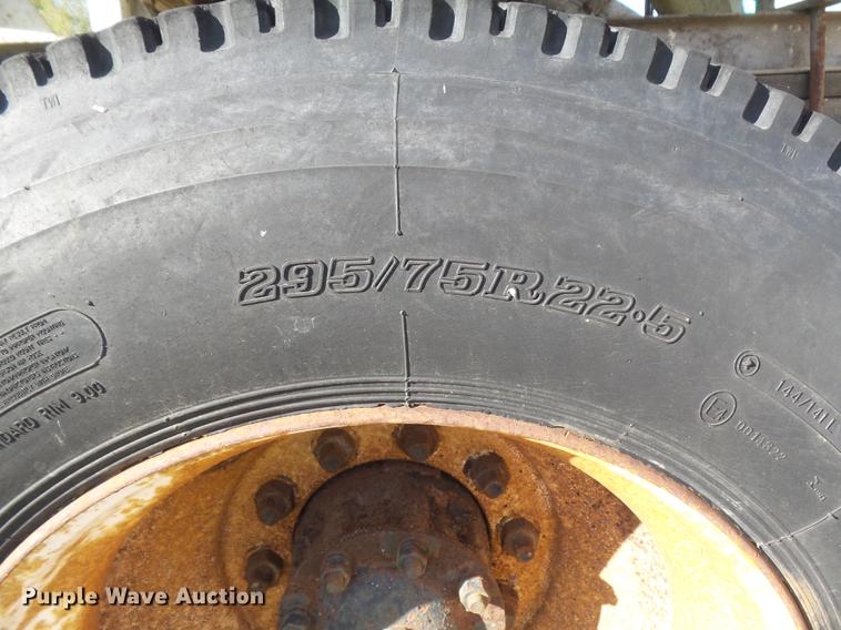 image for item DB6359 1991 Ford L8000 fertilizer tender truck