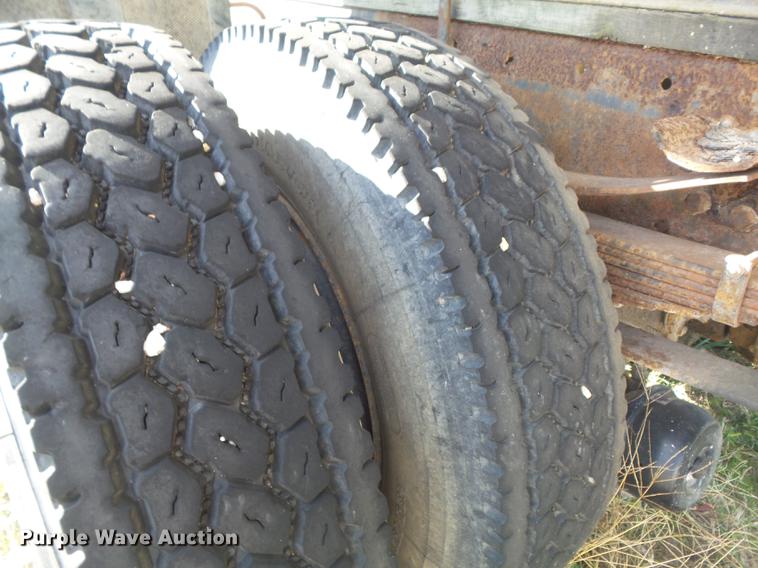 image for item DB6359 1991 Ford L8000 fertilizer tender truck