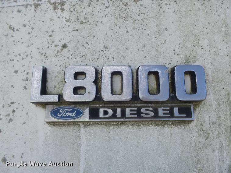 image for item DB6359 1991 Ford L8000 fertilizer tender truck