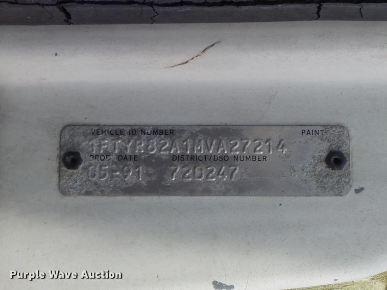 image for item DB6359 1991 Ford L8000 fertilizer tender truck