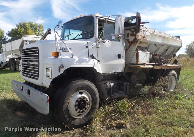 image for item DB6360 1996 Ford L9000 applicator truck