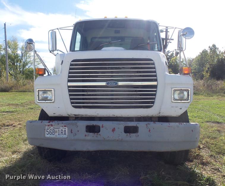 image for item DB6360 1996 Ford L9000 applicator truck