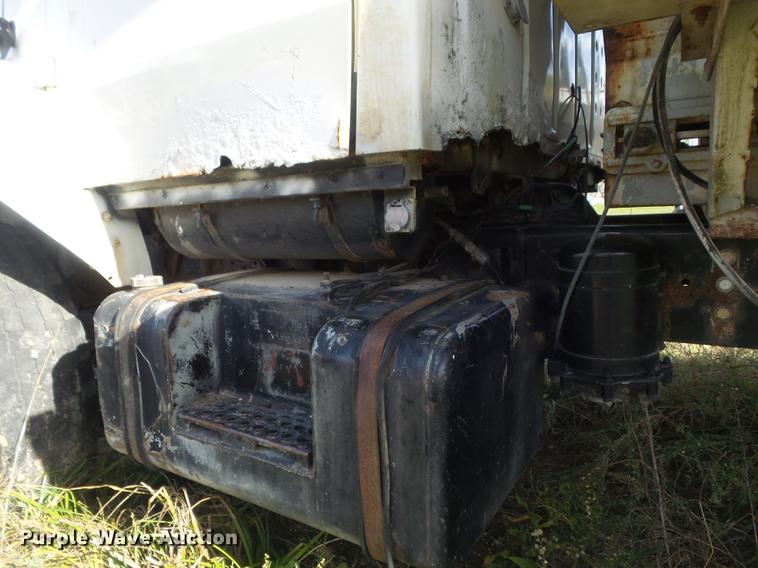 image for item DB6360 1996 Ford L9000 applicator truck