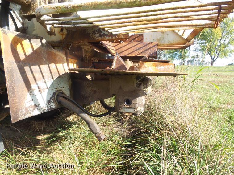 image for item DB6360 1996 Ford L9000 applicator truck