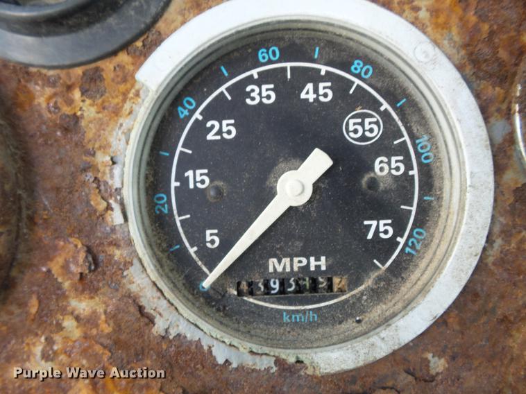 image for item DB6360 1996 Ford L9000 applicator truck