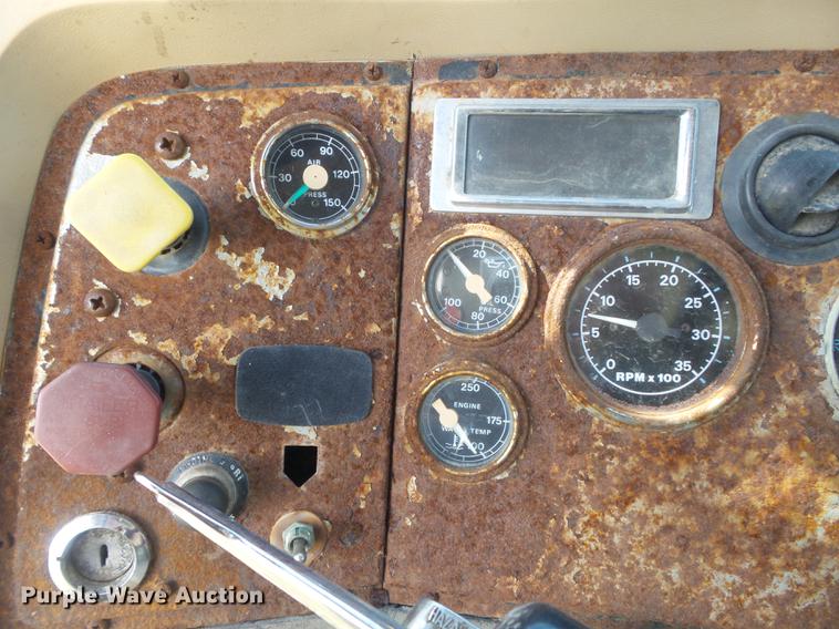 image for item DB6360 1996 Ford L9000 applicator truck