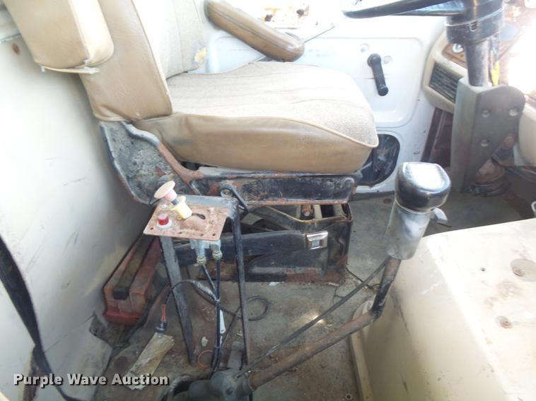 image for item DB6360 1996 Ford L9000 applicator truck