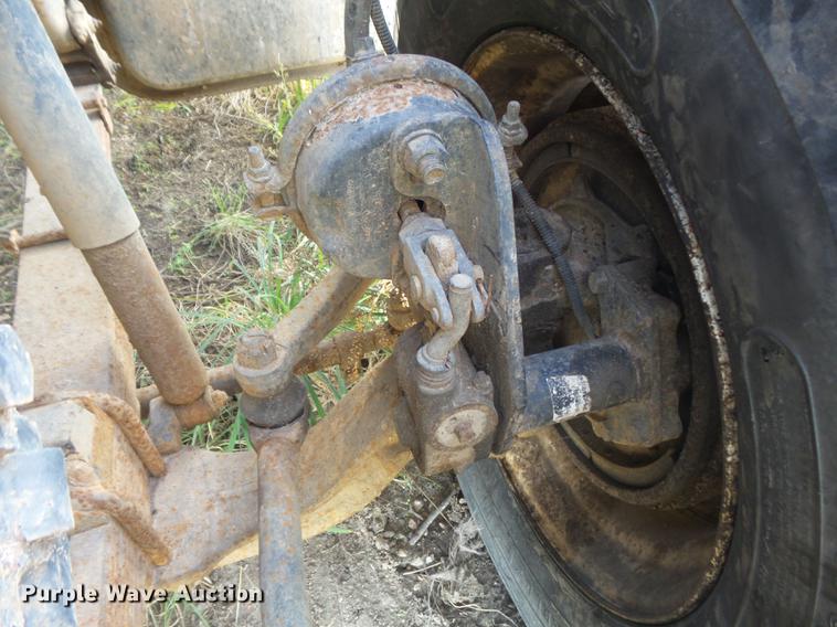 image for item DB6360 1996 Ford L9000 applicator truck