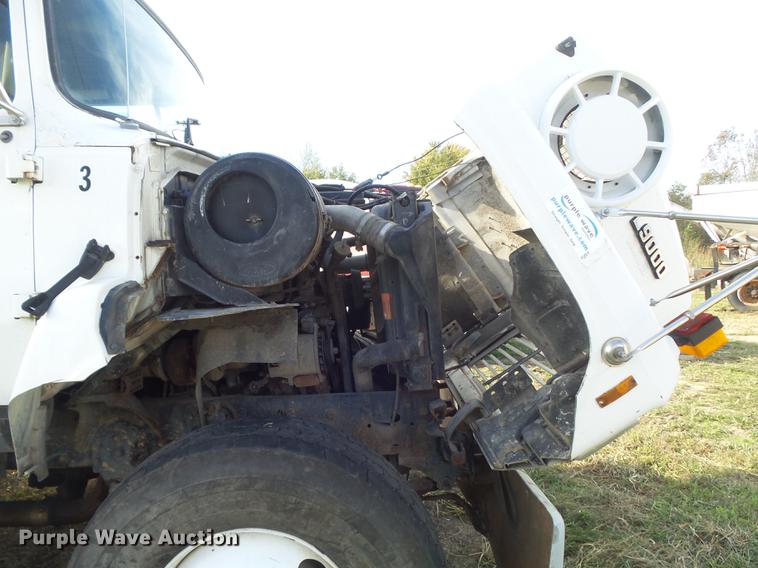 image for item DB6360 1996 Ford L9000 applicator truck