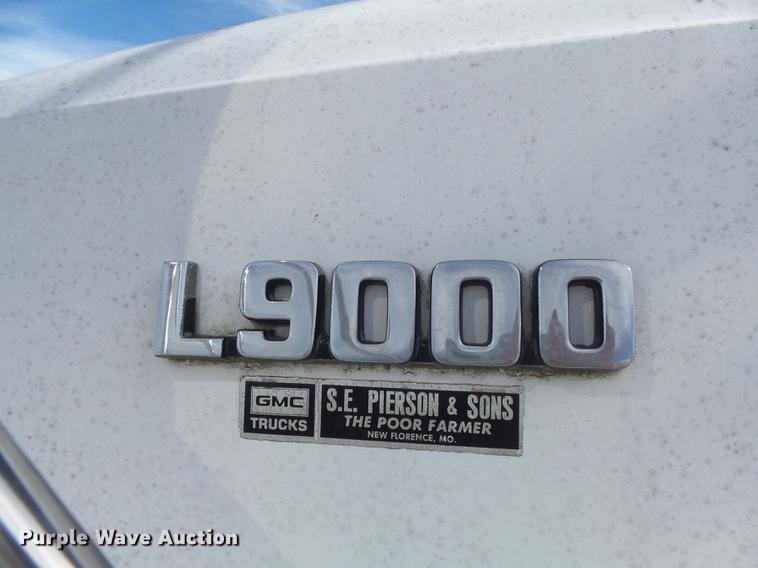 image for item DB6360 1996 Ford L9000 applicator truck