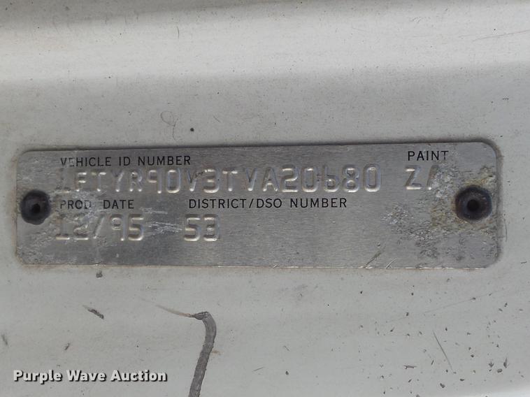 image for item DB6360 1996 Ford L9000 applicator truck