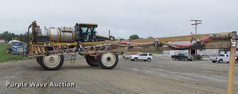 image for item DB9981 2006 Ag-Chem RoGator 874 self-propelled sprayer