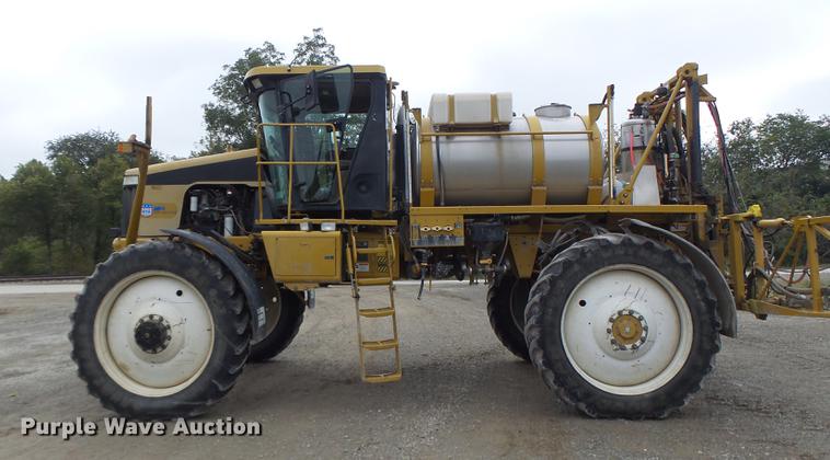 image for item DB9981 2006 Ag-Chem RoGator 874 self-propelled sprayer